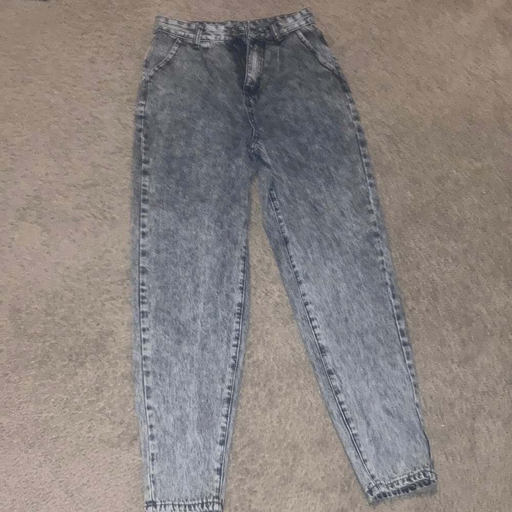 Grey mom jeans
